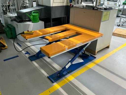 SECO - F-690682-PX001 (HTF-E) - Elektrohydraulischer Scherenhubtisch - 2023