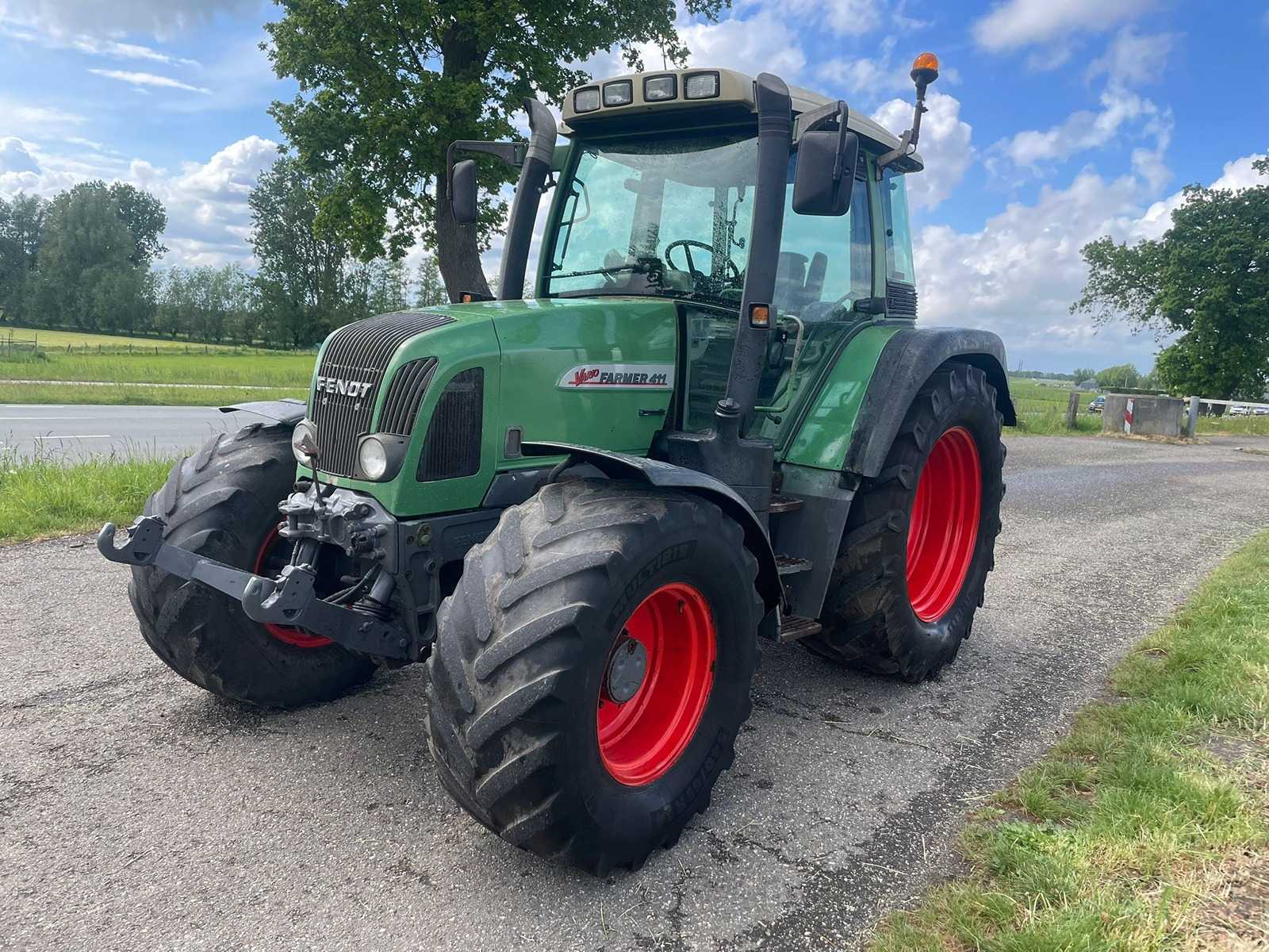 2002 Fendt Farmer 411