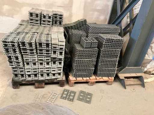 Distanziatori in plastica di circa 5.750 pezzi