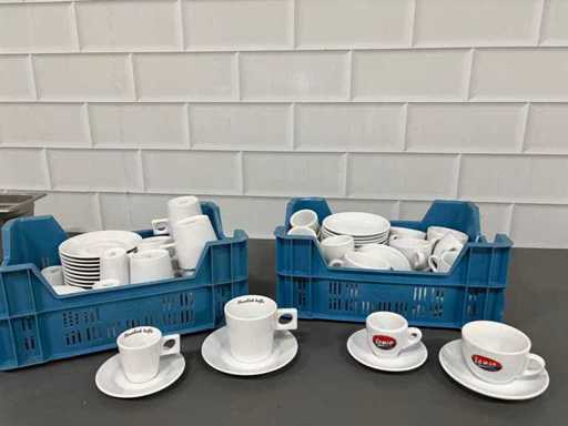 Partij koffiekop en schotel