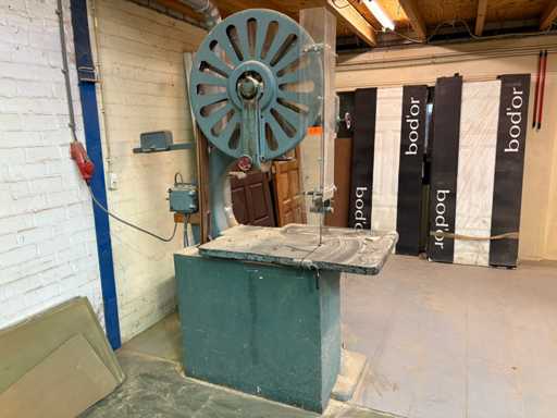 NEEMAF - Band saw machine