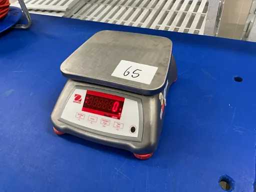 Ohaus Valor 2000W Waage