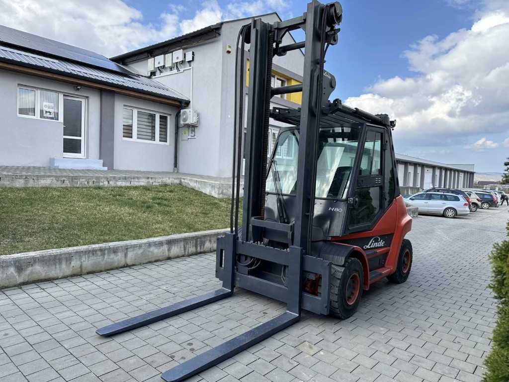 Forklift trucks, aerial work platforms and utility tractors