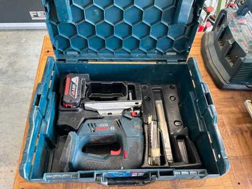 Bosch professional (niebieski) 18V w L-Box GST 18V Jigsaw wraz z baterią 5AH