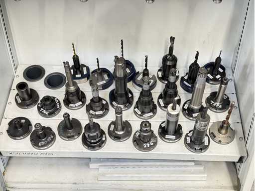   25 pcs SK50 tool holders with tools