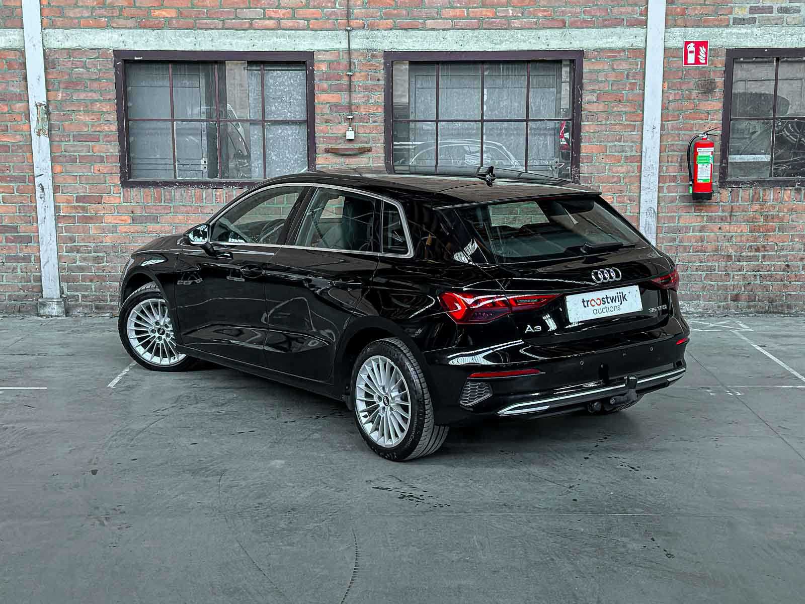 Audi A3 Sportback 35 TFSI Business Edition S Tronic 150pk 2021 (Origineel-NL + 1e Eigenaar), L-816-PG