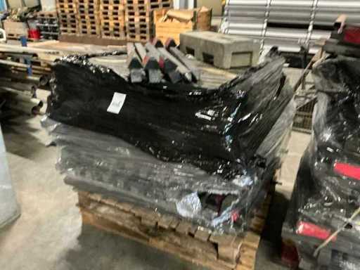 Poteau en plastique avec réflecteur (200x)