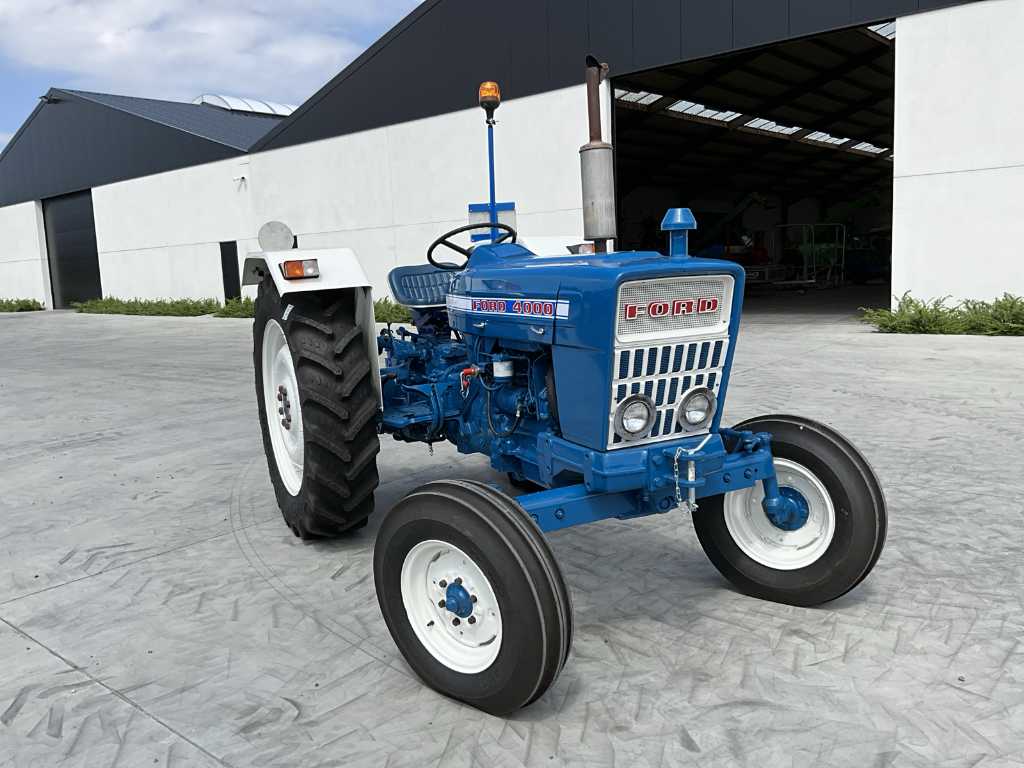 Mini tracteur Ford 4000