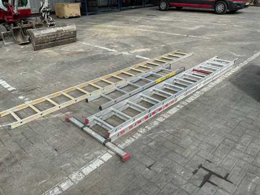 Various ladders (3x)