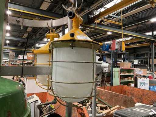 Lampa w stylu vintage granatowym