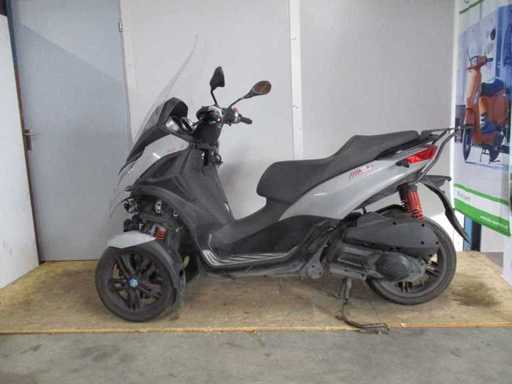 Piaggio MP3 - Motorscooter (driewieler) - 300 hpe sport ABS/ASR - Motorcycle
