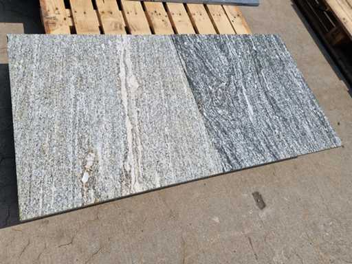 Piastrelle in pietra naturale (circa 5m²)