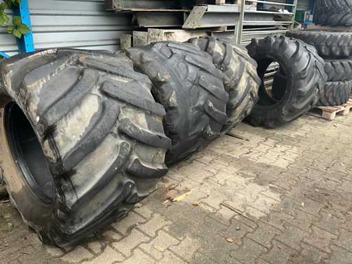 Trelleborg Twin 422 650/45 B22.5 Tire (4x)