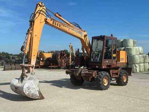 1990 Case 688-P Wheeled Excavator