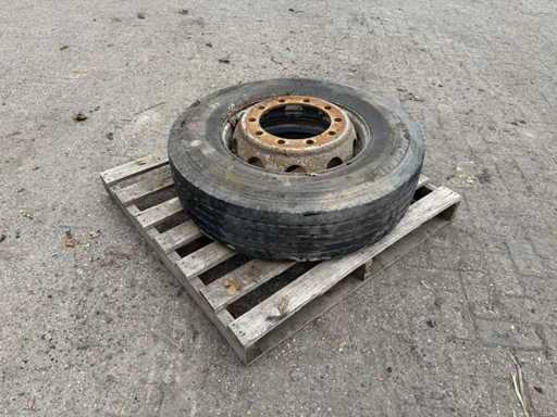 Michelin - Opony 275/80R22.5