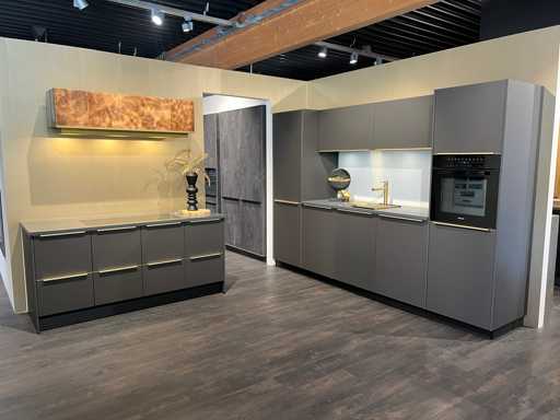 (Showroom) kitchens, home furniture and warehouse racks