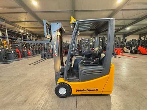 14/2019 Obsługa + UVV 04/2027 Jungheinrich EFG215 1 450 kg Triplex 450 cm Elektryczny wózek widdłowy 12 311 godzin