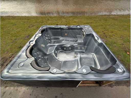 6 persoons Jacuzzi en buitenspa
