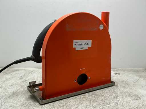 Ma?in? de fer?str?u de perete Carat W3011 2016 300mm