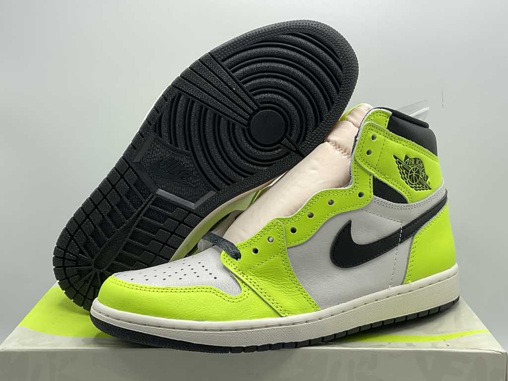 Nike Jordan 1 Retro High OG High Volt Yellow Sneakers 44