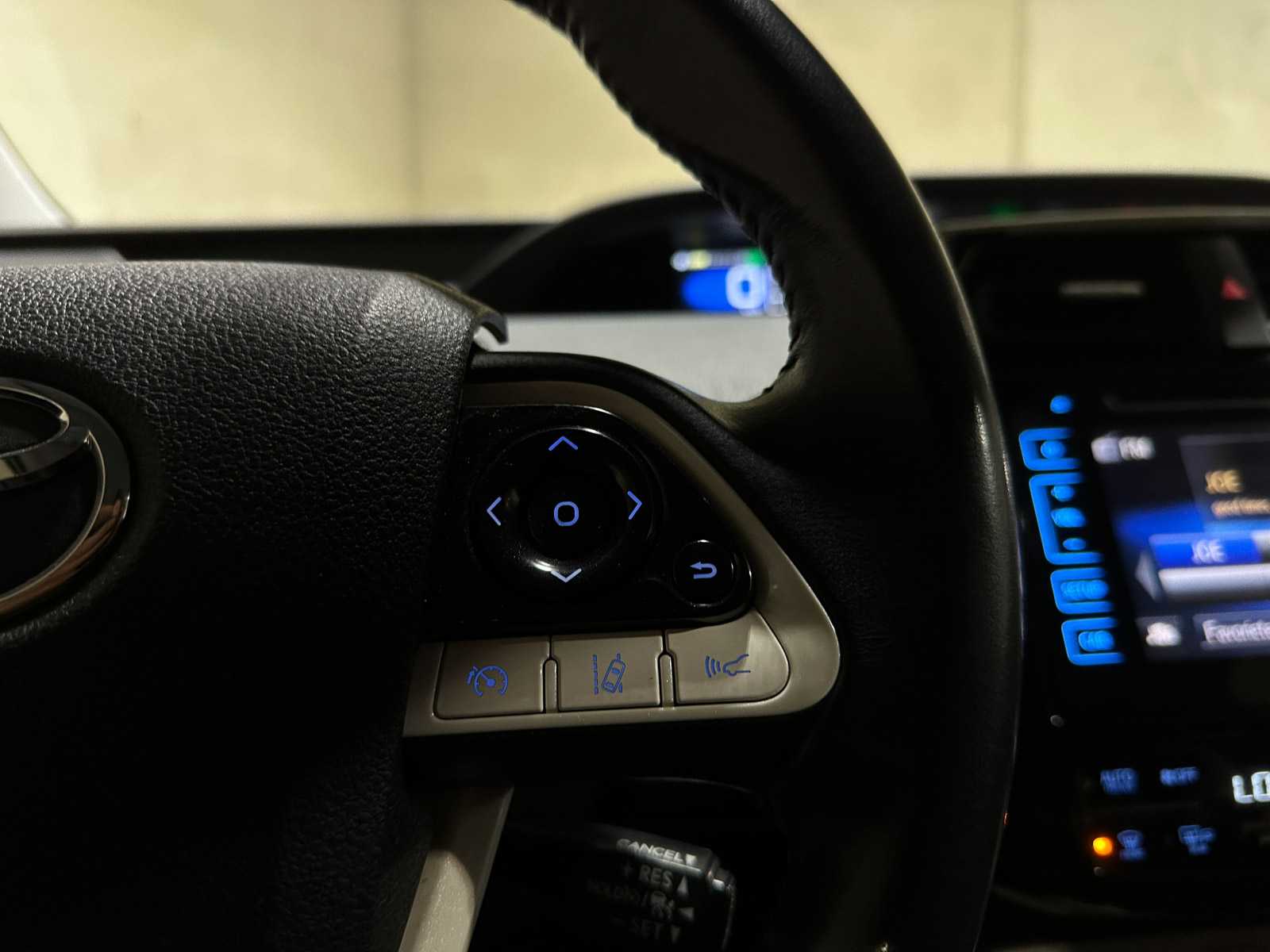 Toyota Prius 1.8 Dark Edition 98pk 2017, H-314-FX