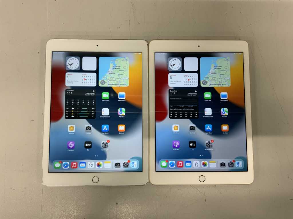 Apple iPad 5 - A1822 Tablet (2x)