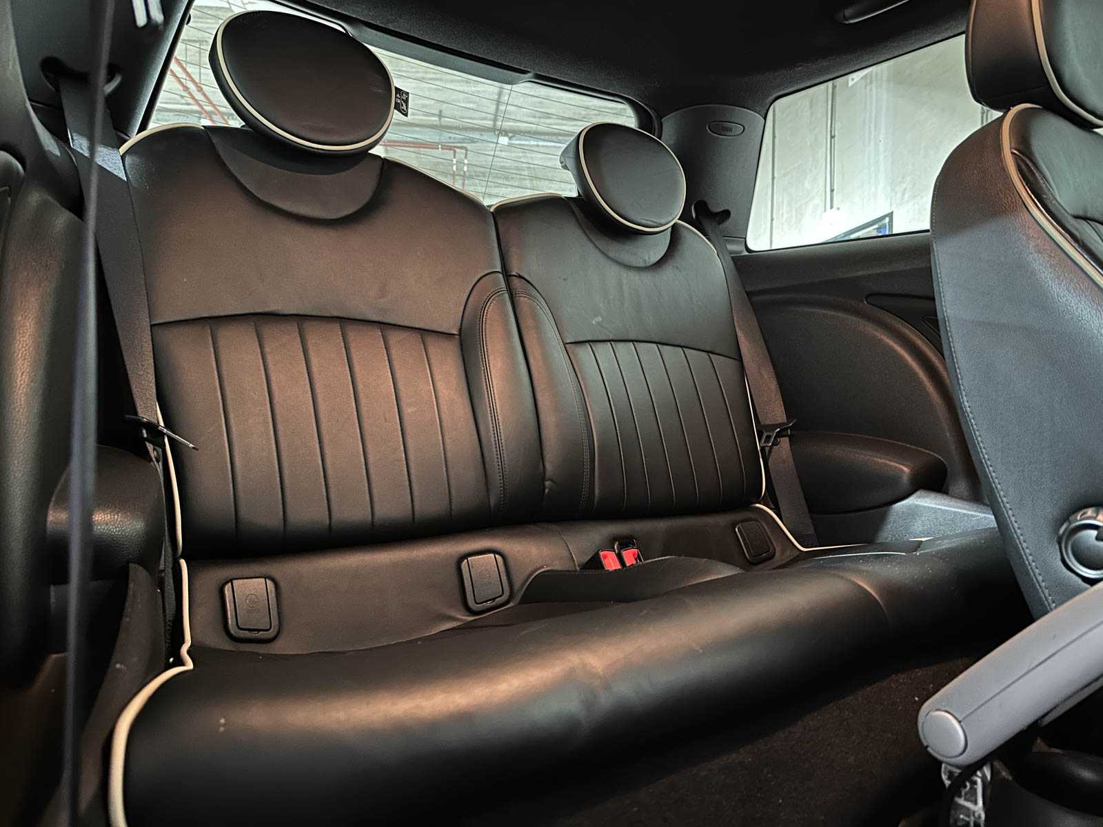 Mini Cooper S -AUTOMAAT- 1.6 174pk 2010, 29-LDD-3