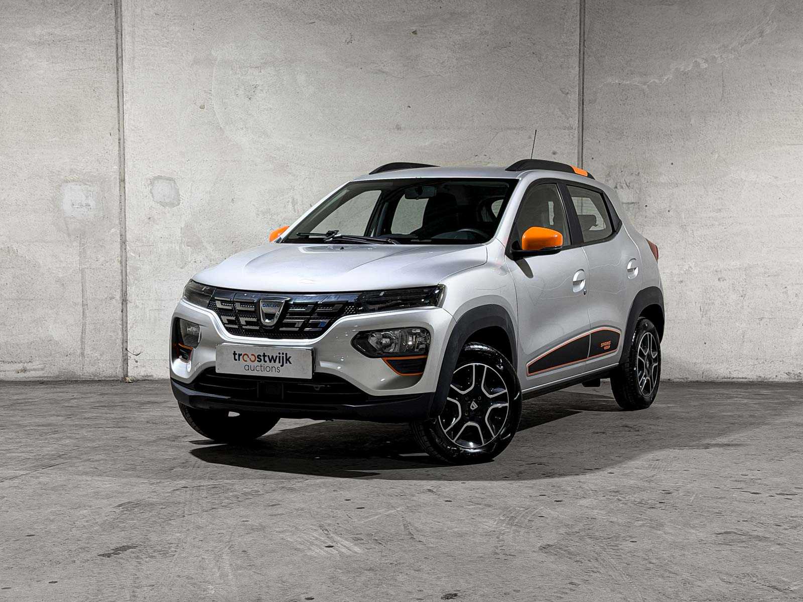 Passenger cars and commercial vehicles in Tiel