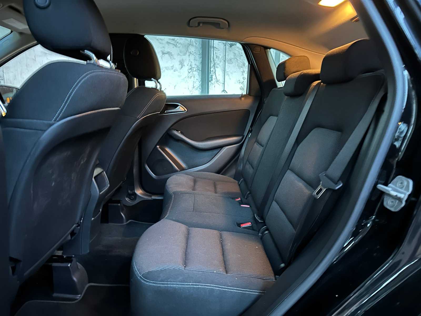 Mercedes-Benz B180 Ambition B-Klasse 122pk 2012, 97-XKZ-4