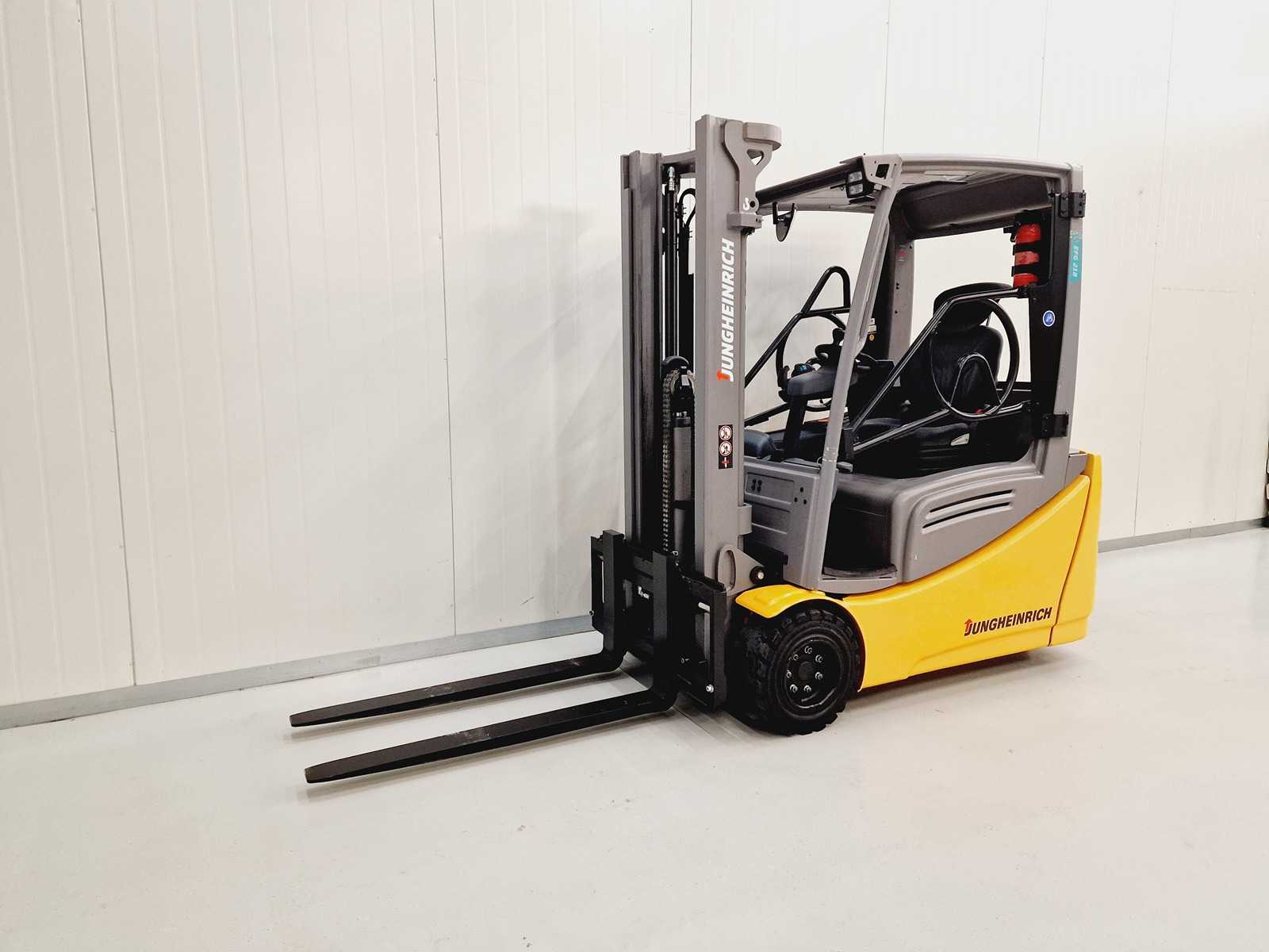 Jungheinrich – 2017 – EFG 218 – Forklift – Free-lift – Side-shift