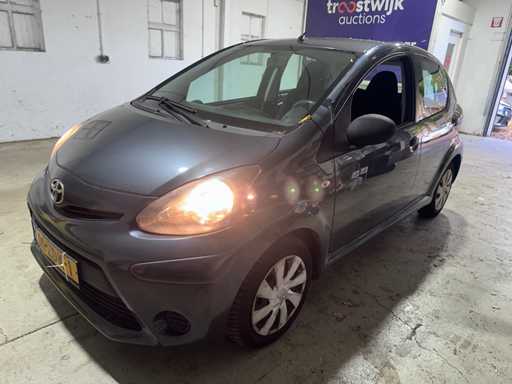 Toyota - Aygo - 1.0 VVT-i Access - 01-ZDK-1