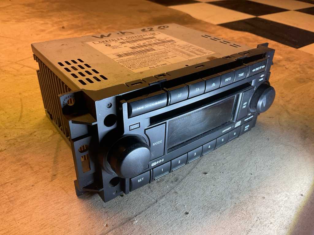 Chrysler RDS Radioodtwarzacz samochodowy