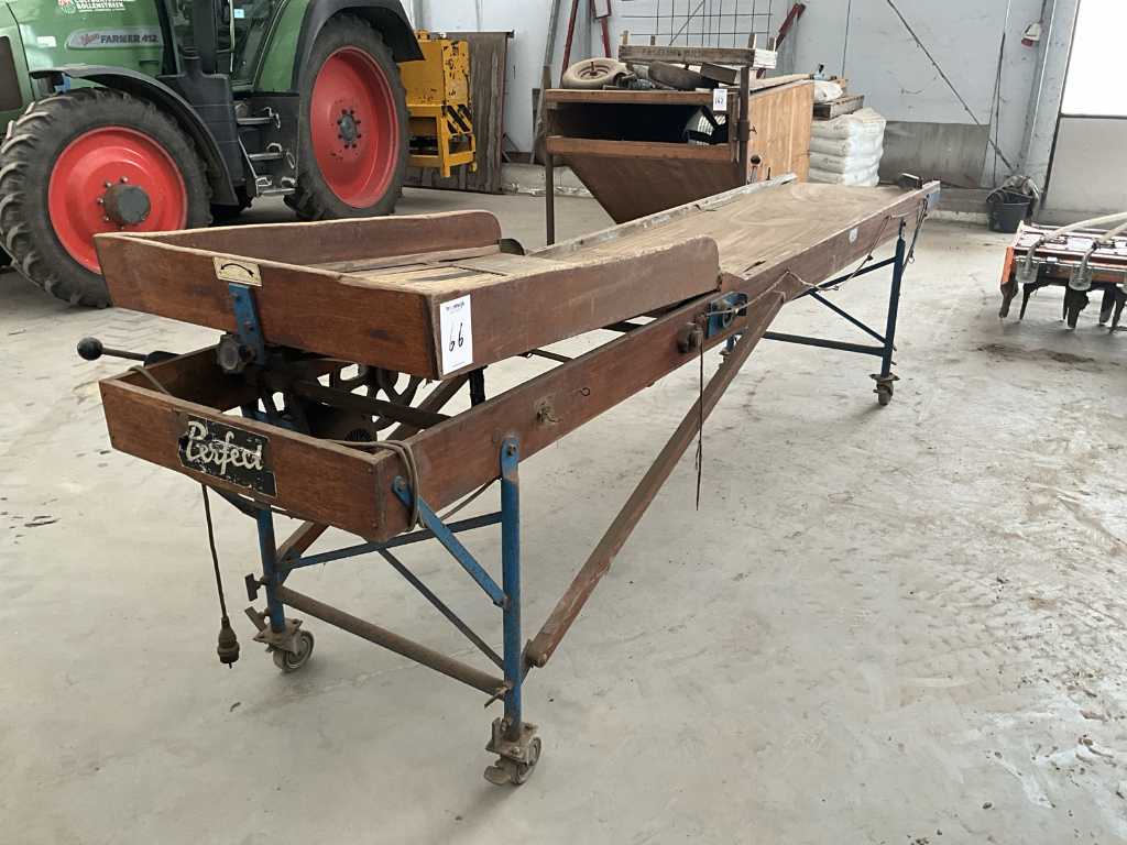Perfect Conveyor belt with bar sieve