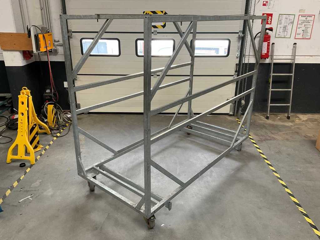 Truss dolly without trusses