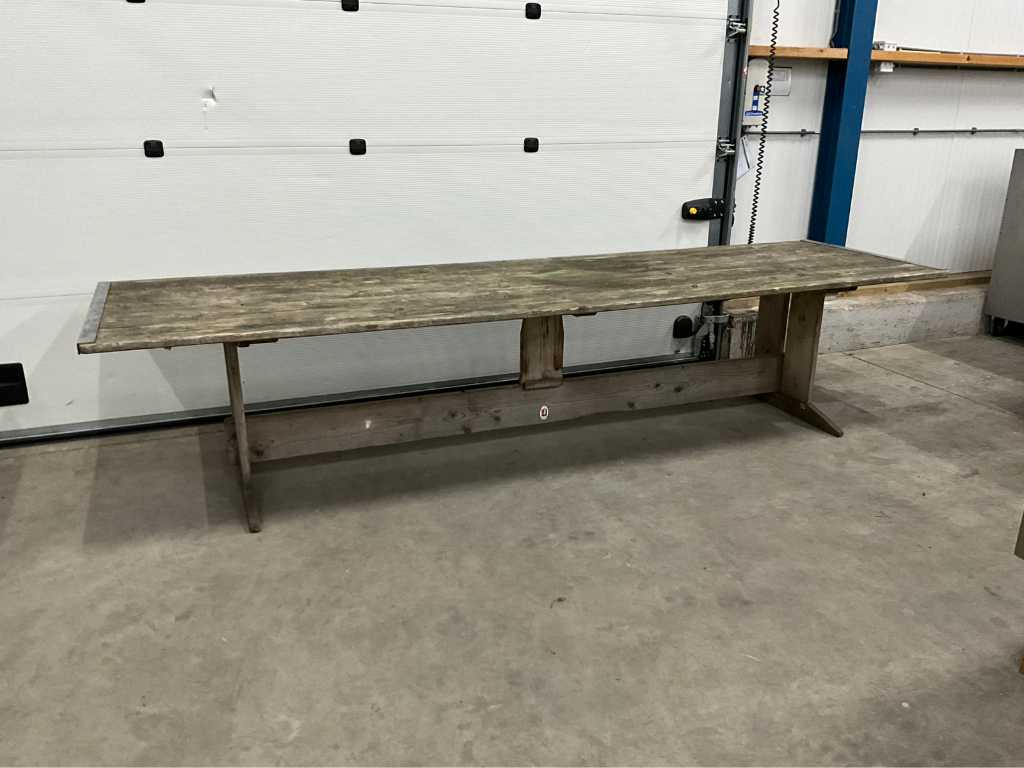 scaffolding wooden patio table