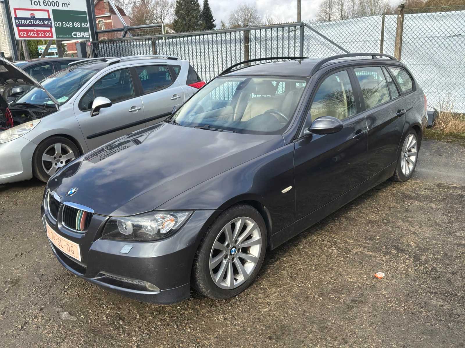 2006 BMW 320i Passenger Car