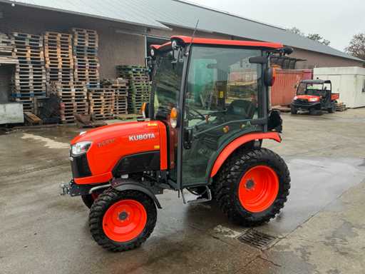 Tracteur agricole Kubota B2261 à quatre roues motrices 2022