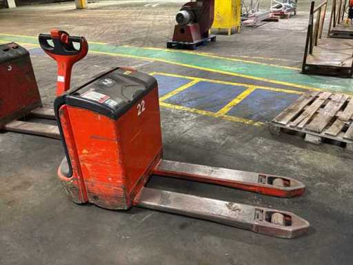 Fenwick Linde T18 Electric Pallet Truck