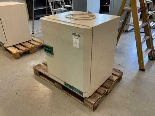 Incubator de laborator Termaks B 8133
