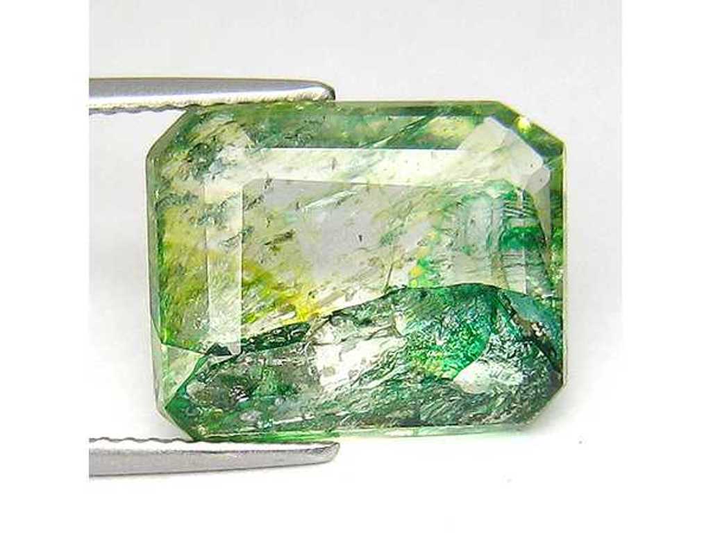 Quartz teint naturel (vert) 9,83 carats