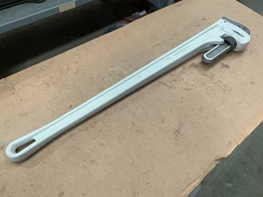 Cowley 36" Pipe wrench