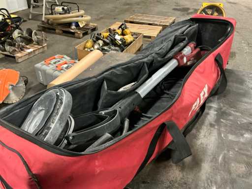 Meuleuse d’angle. Girafe - GE5 - Ponceuse à plafond - 2015