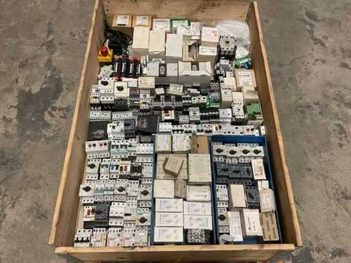 Charge von Installationsmaterialien