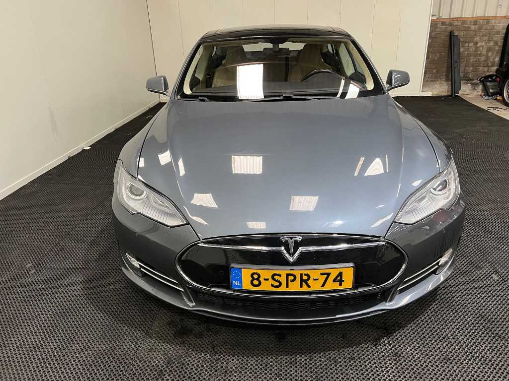 Model s on sale 85 performance