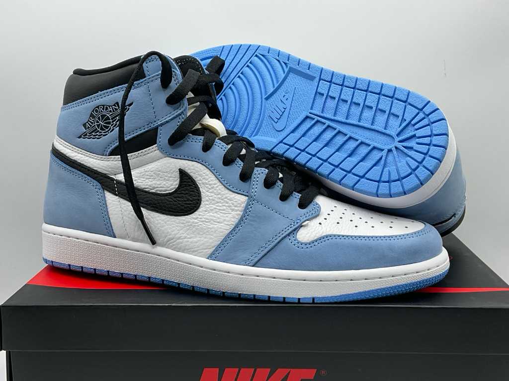 Nike Jordan 1 Retro High OG University Bleu Baskets 46