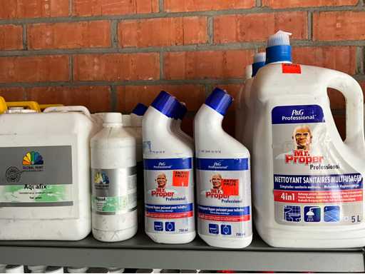 Mix kavel diverse Schoonmaak- en verfbenodigheden