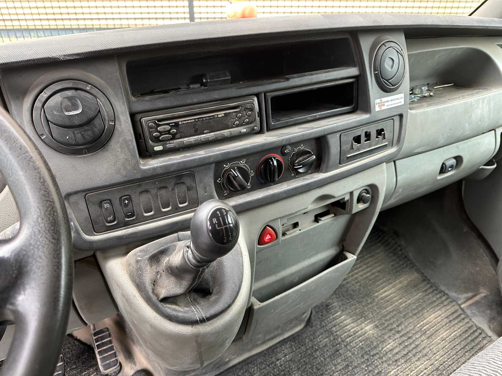Renault Master T28 2.5dCi 114hp 2006, 23-BZ-XL Youngtimer