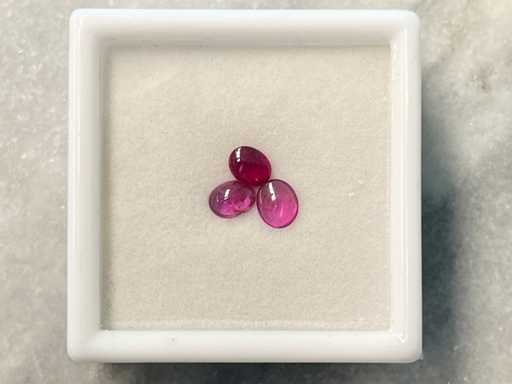 Cabochon-Rubin 1,30 Karat Naturrubin