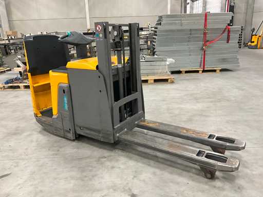 2018 Jungheinrich ERD220 Stapelaar