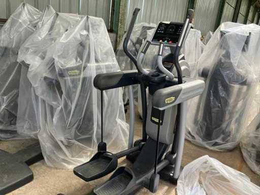 TECHNOGYM – Excite Vario 500 SP – Silber – Crosstrainer